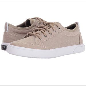 Boys Sperry Tan Deckfin Shoes Brand New!!